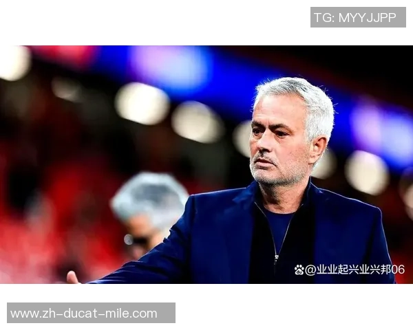 曝穆帅与曼联闹翻本源！博格巴并非罪魁，格雷泽强留一人引爆对立